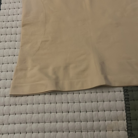 Empetua Essentials All Day Every Day Scoop Neck Cami - Picture 3 of 6